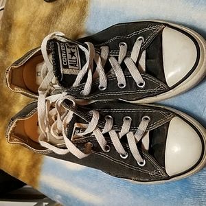 Converse youth darker blue tennis shoes size 2.5 pre-owned